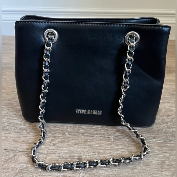 Steve Madden Black Small Handbag - Picture 1 of 3